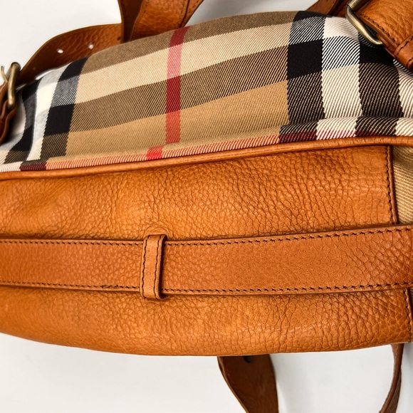 Burberry House Check Shoulder bag - Picture 6 of 12